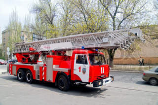 Машина для обслуживания пожаротушения